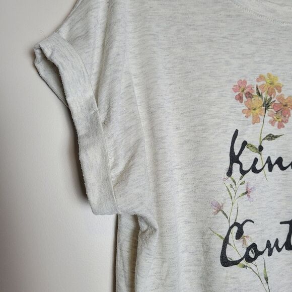 Kindness is Contagious T-Shirt Floral Bloomcore Gray Pullover Misia Medium - Picture 4 of 6